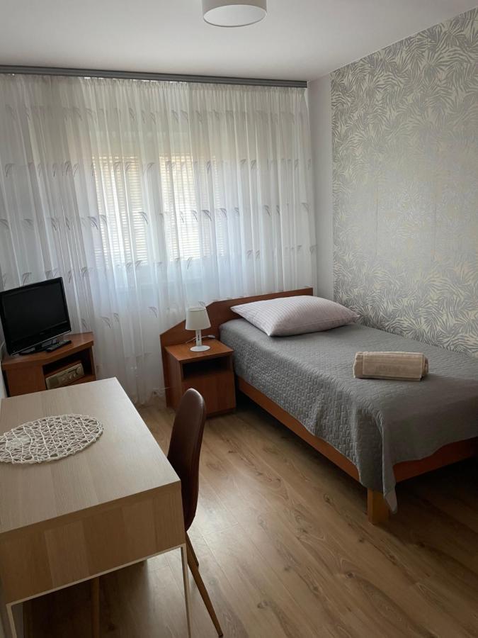 Pokoje Goscinne O-Es-Ha Warsaw Exterior photo