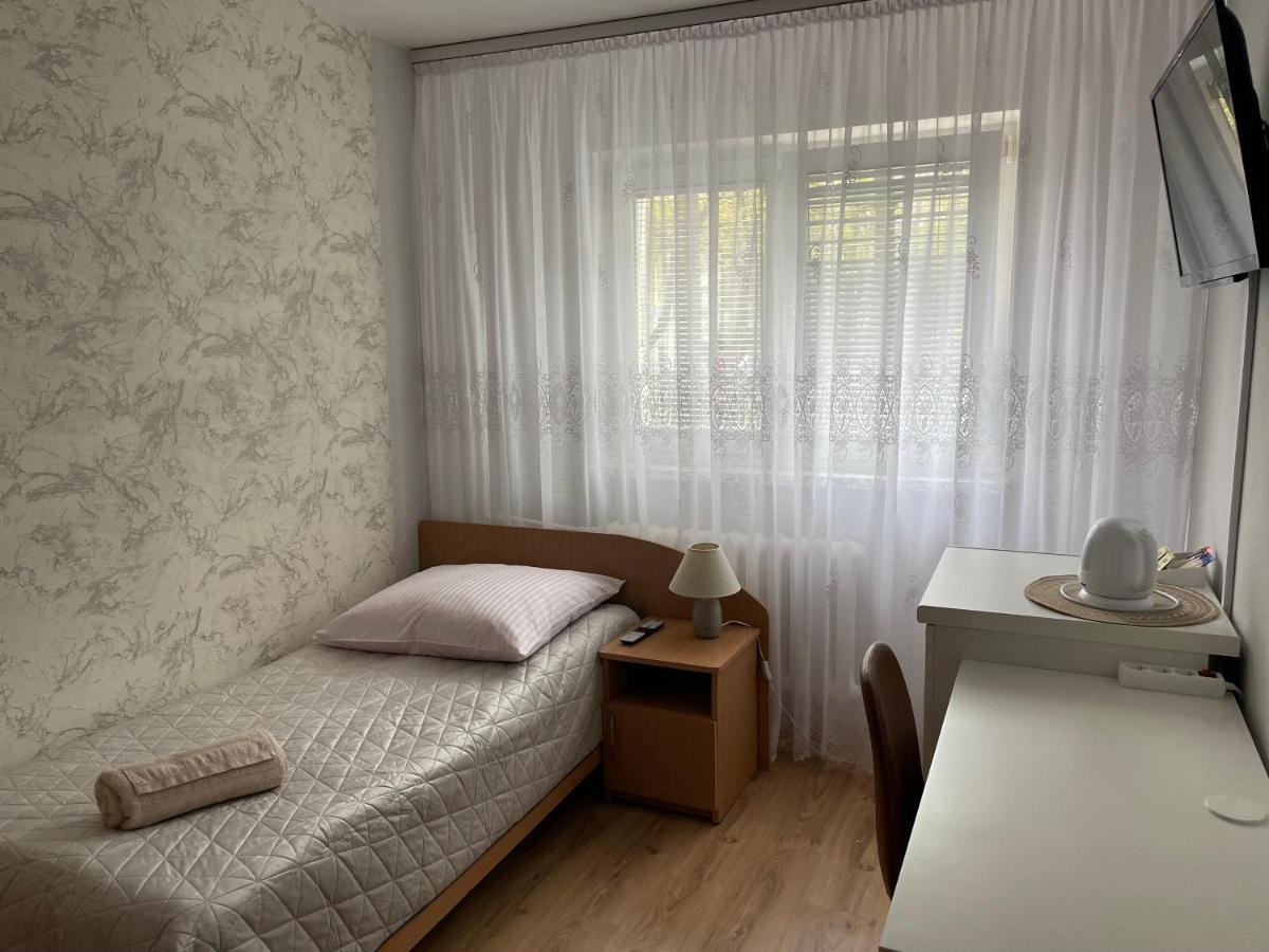 Pokoje Goscinne O-Es-Ha Warsaw Exterior photo