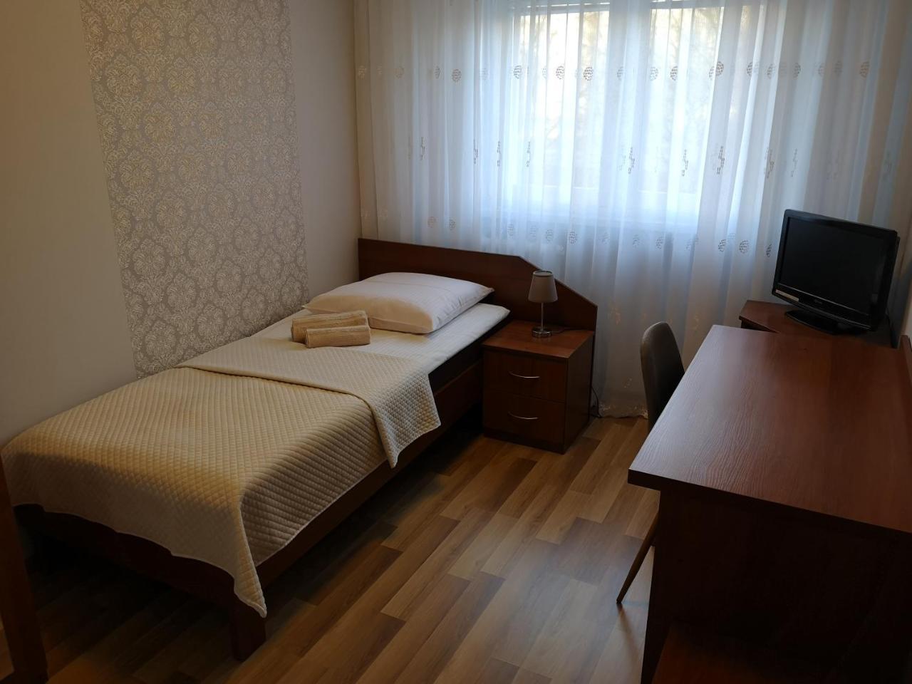 Pokoje Goscinne O-Es-Ha Warsaw Exterior photo